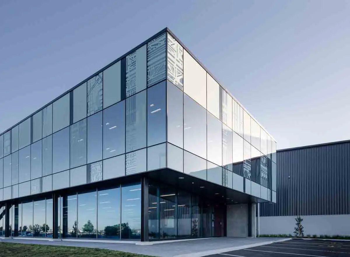 واجهات زجاج سيكوريت